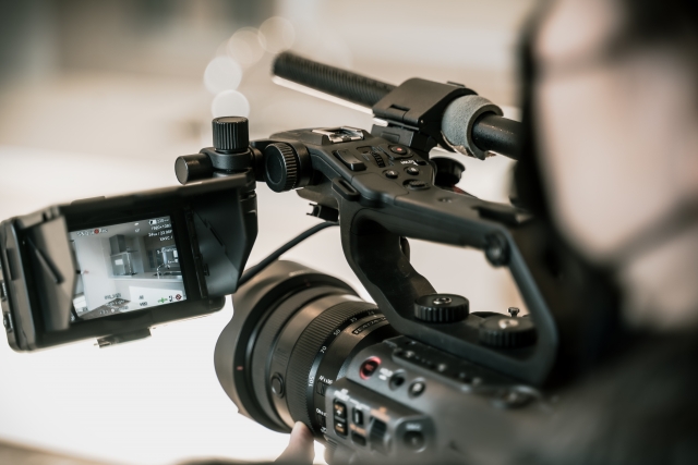 テレビ局のカメラ